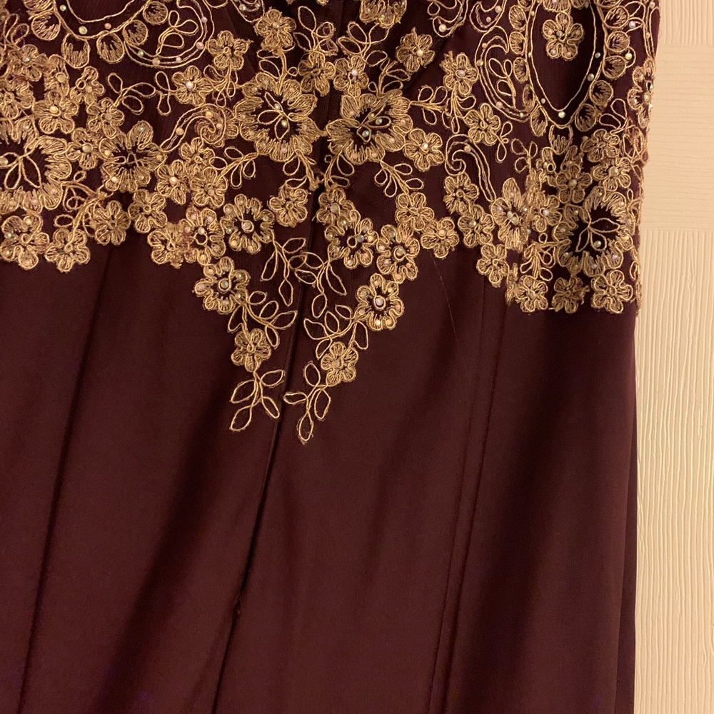 Beautiful prom dress! - Picture 3 of 8
